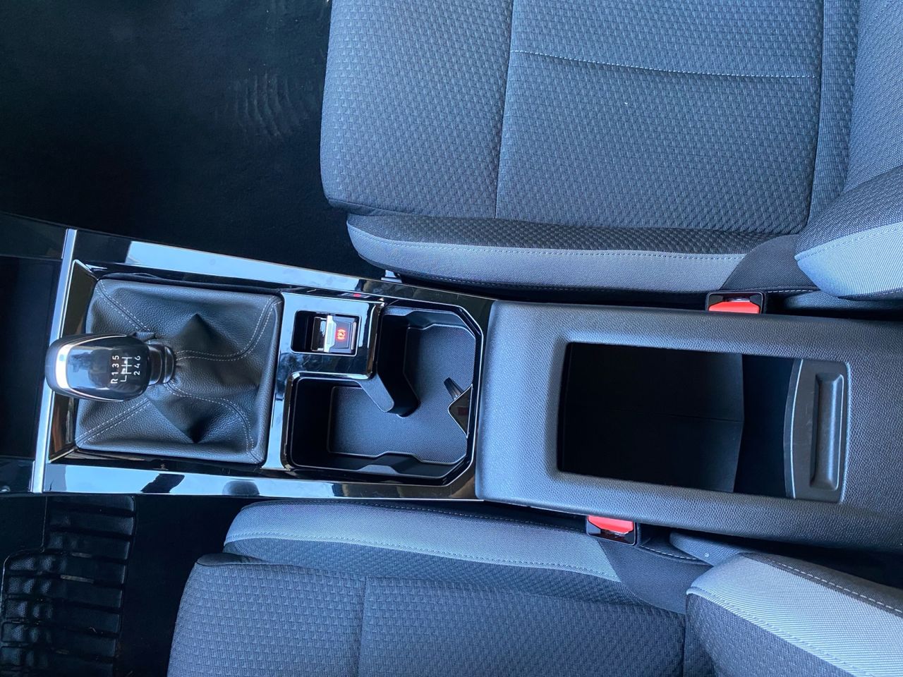 Opel Astra EDITION 1.2T XHT MT6 S/S 130 HP - Foto 2