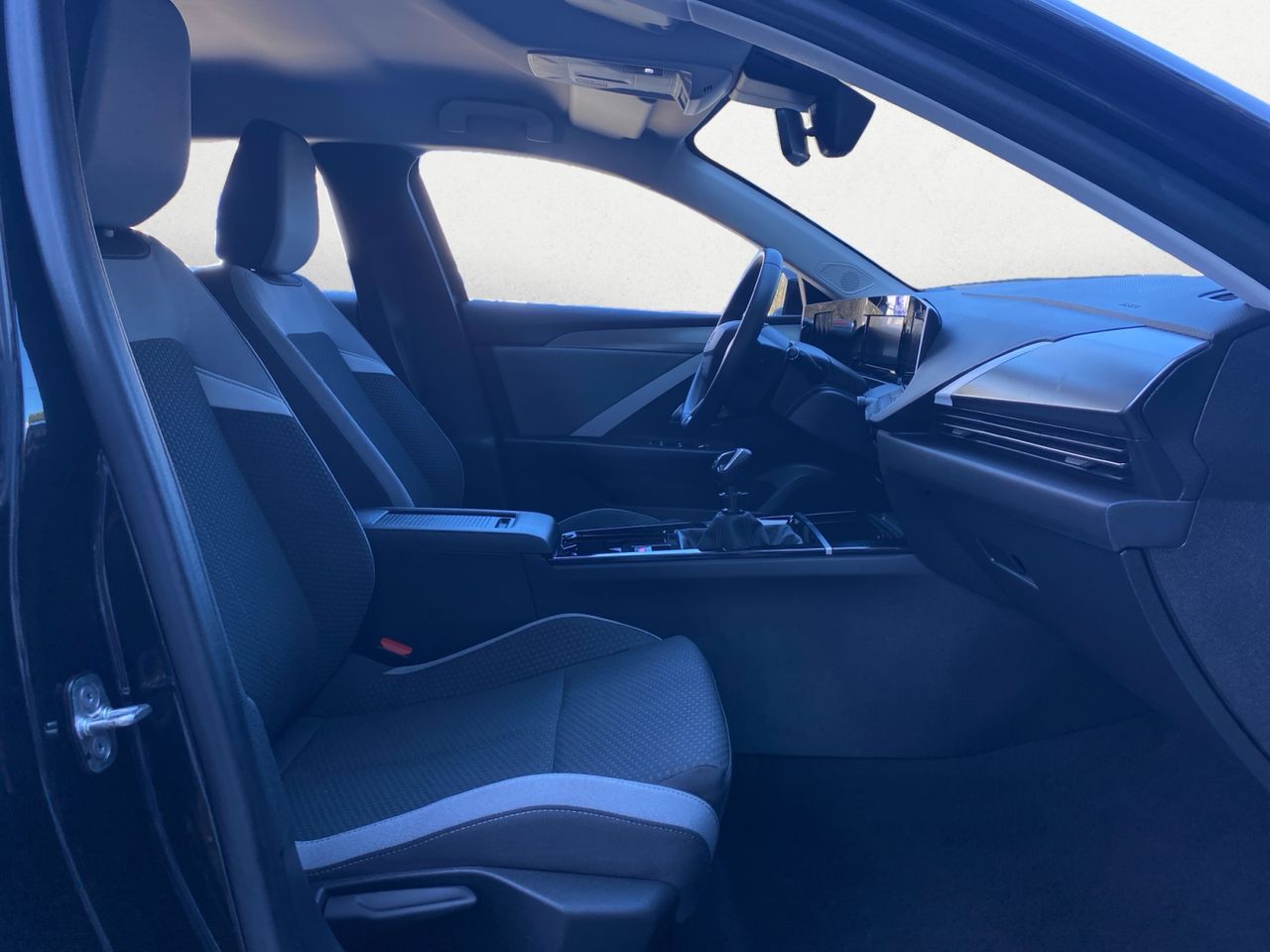 Opel Astra EDITION 1.2T XHT MT6 S/S 130 HP - Foto 2