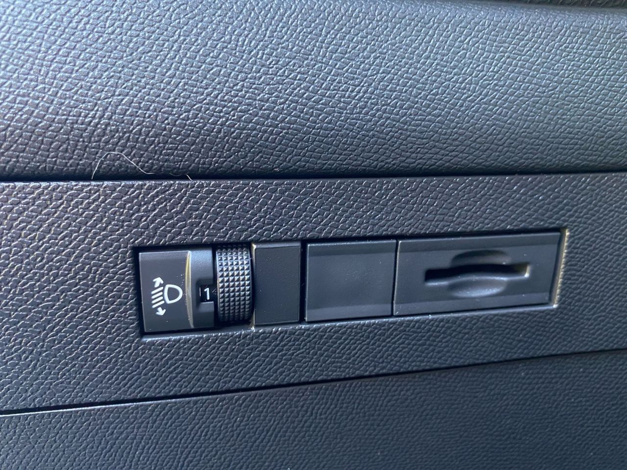 Opel Astra EDITION 1.2T XHT MT6 S/S 130 HP - Foto 2