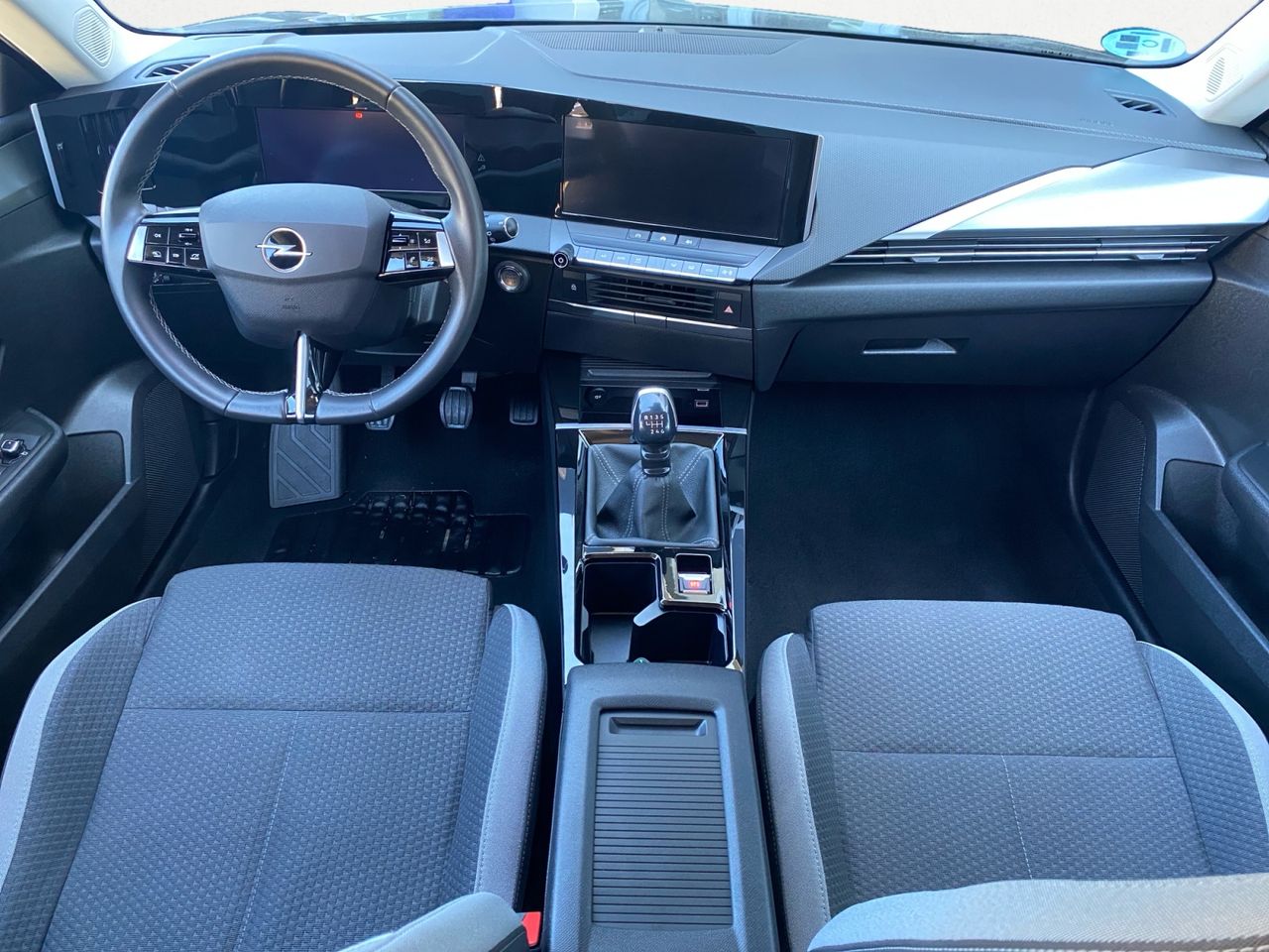 Opel Astra EDITION 1.2T XHT MT6 S/S 130 HP - Foto 2