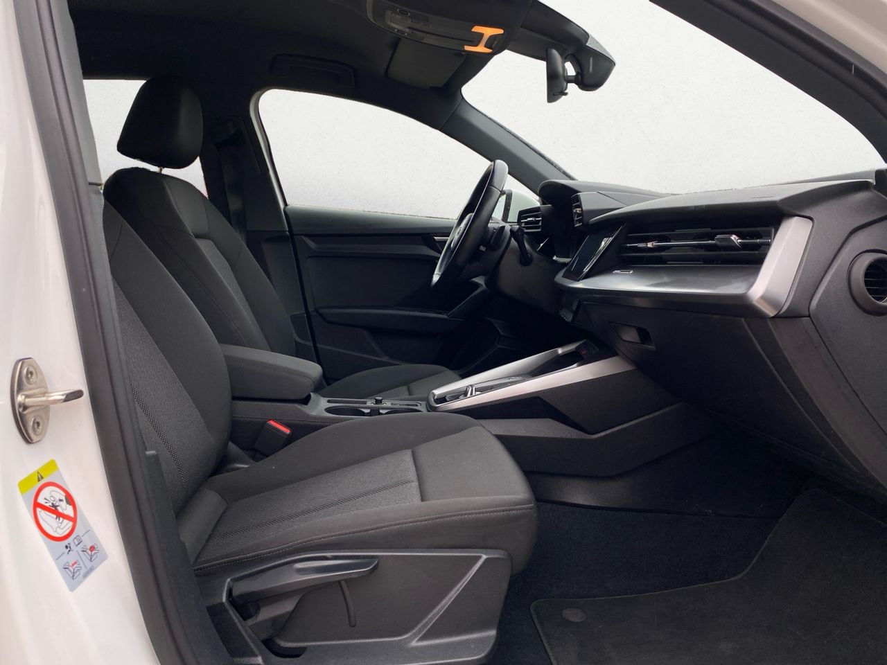 Audi A3 SPORTBACK 30 TDI 85 KW 116 CV S TRONIC - Foto 2