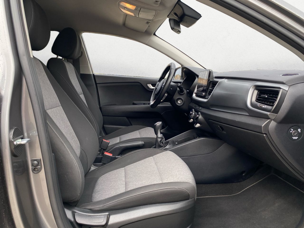 Kia Stonic 1.0 TGDI 74 KW 100 CV MHEV CONCEPT - Foto 2