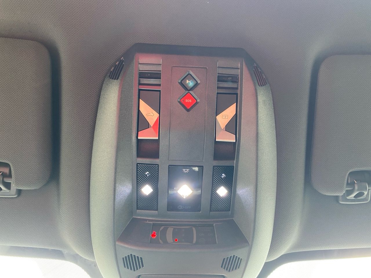 DS DS 7 Crossback E TENSE 300 4X4 LOUVRE - Foto 2