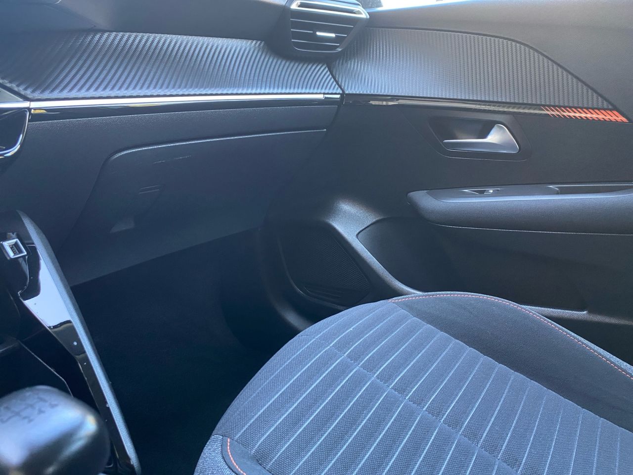 Peugeot 208 ACTIVE BLUE HDI 100 CV - Foto 2