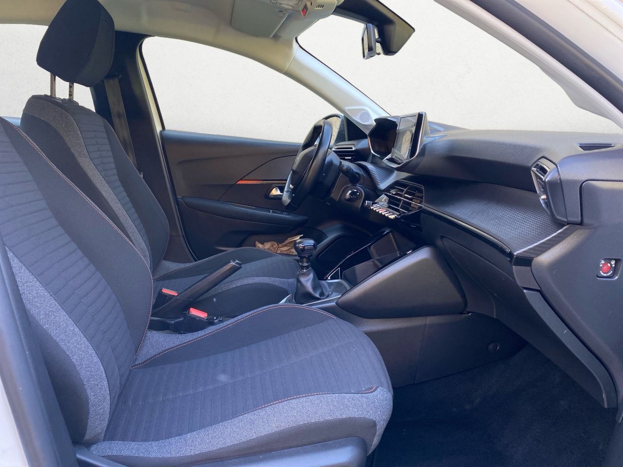 Peugeot 208 ACTIVE BLUE HDI 100 CV - Foto 2