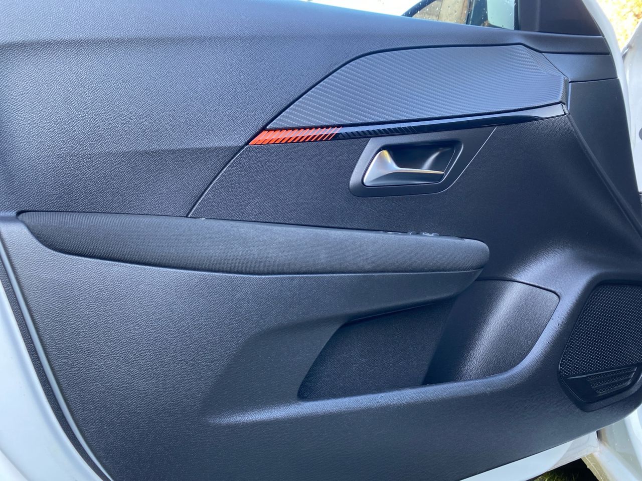 Peugeot 208 ACTIVE BLUE HDI 100 CV - Foto 2