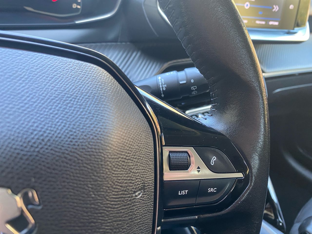 Peugeot 208 ACTIVE BLUE HDI 100 CV - Foto 2