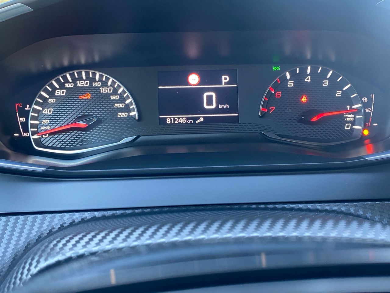 Peugeot 2008 ALLURE BLUE HDI 130 CV EAT8 - Foto 2