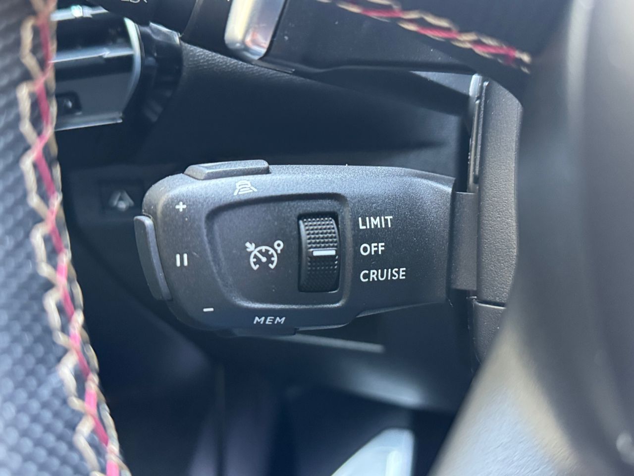 DS DS 7 Crossback BLUE HDI 130 CV AUT PERFORMANCE - Foto 2