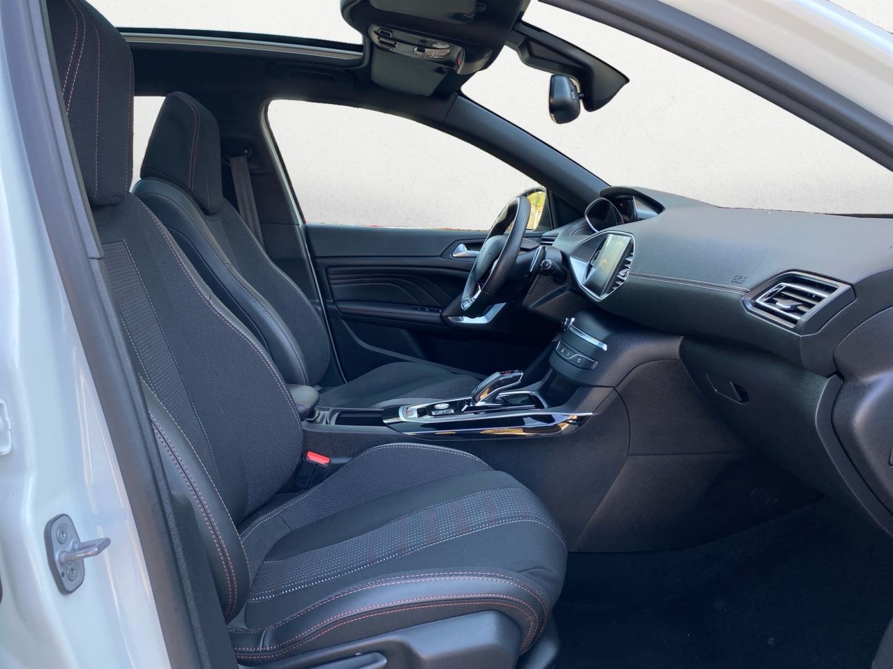 Peugeot 308 SW GT LINE BLUE HDI 130 CV EAT8 - Foto 2