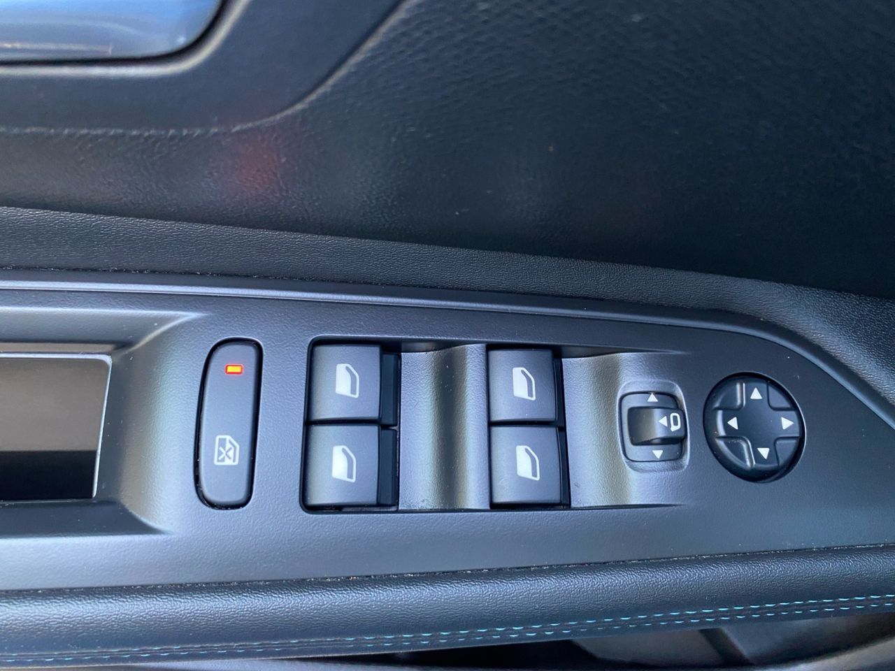 Peugeot 3008 Hybrid ALLURE HYBRID 225 e EAT8 - Foto 2