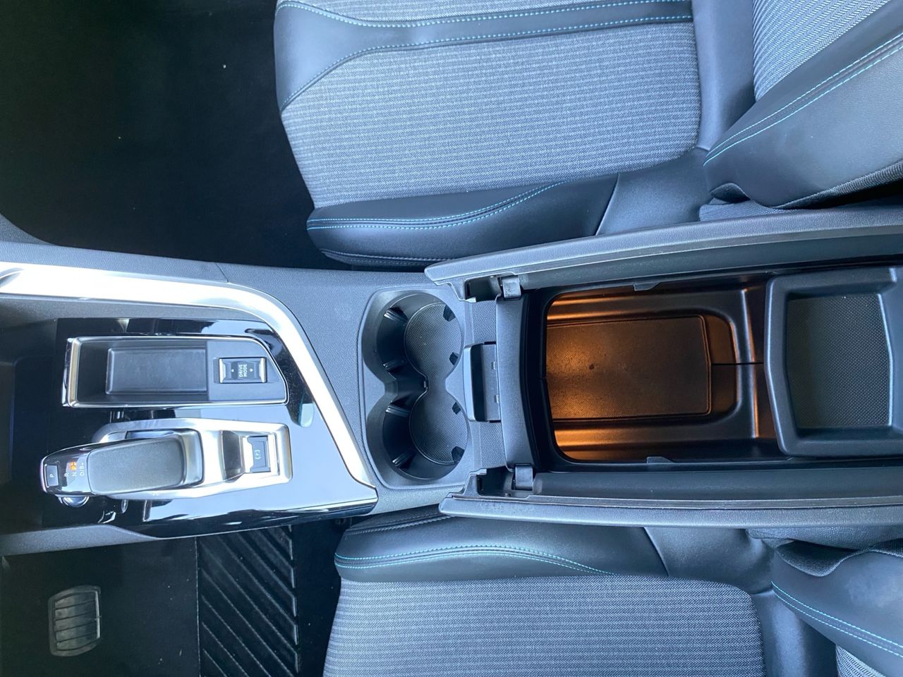 Peugeot 3008 Hybrid ALLURE HYBRID 225 e EAT8 - Foto 2