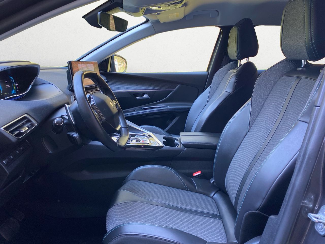 Peugeot 3008 Hybrid ALLURE HYBRID 225 e EAT8 - Foto 2