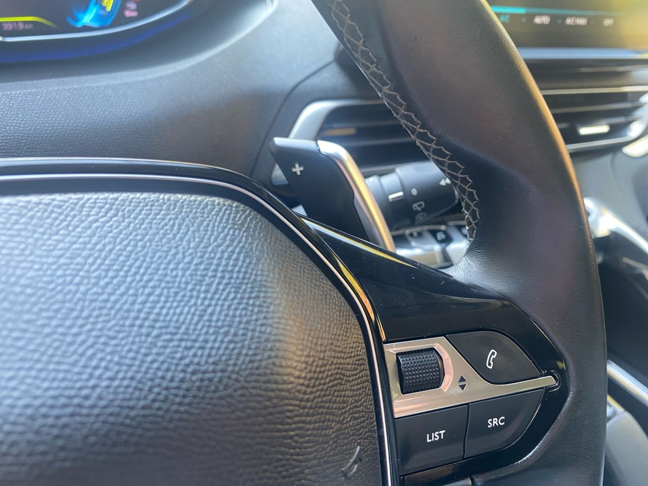 Peugeot 3008 Hybrid ALLURE HYBRID 225 e EAT8 - Foto 2