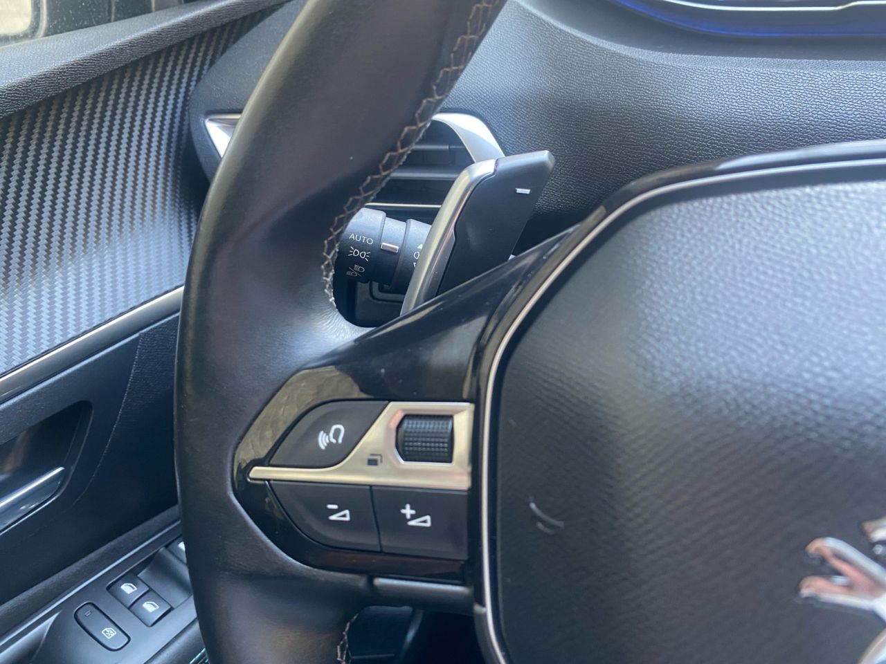 Peugeot 3008 Hybrid ALLURE HYBRID 225 e EAT8 - Foto 2