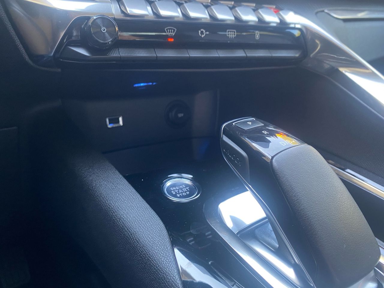 Peugeot 3008 Hybrid ALLURE HYBRID 225 e EAT8 - Foto 2