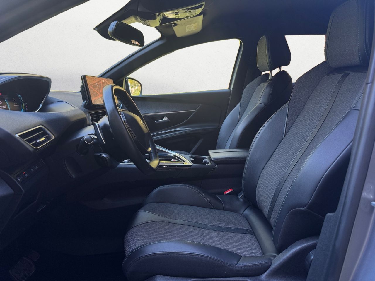 Peugeot 3008 Hybrid ALLURE PACK PLUG IN HYBRID 225 e EAT8 - Foto 2