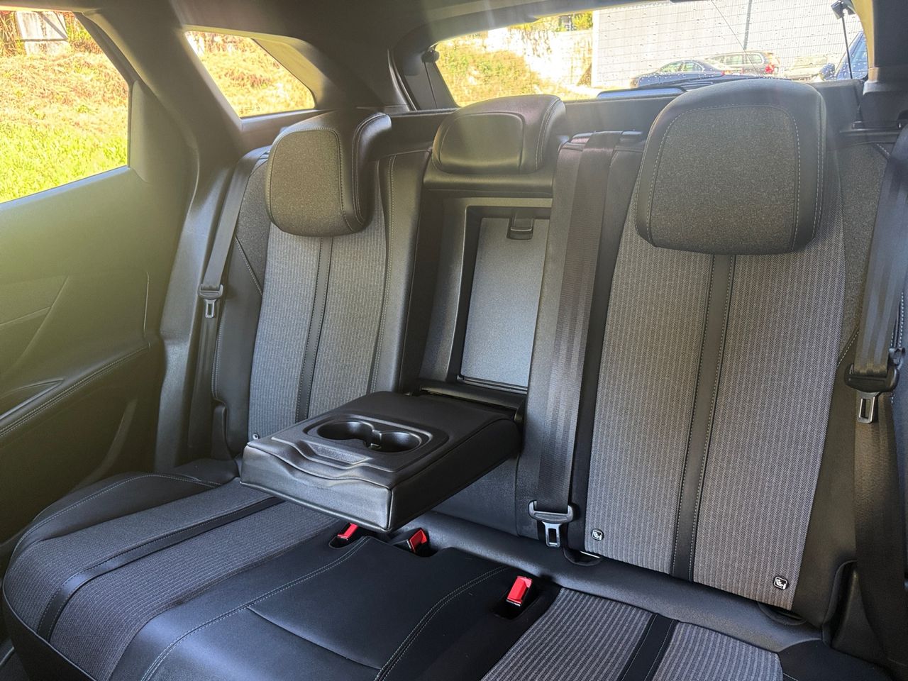 Peugeot 3008 Hybrid ALLURE PACK PLUG IN HYBRID 225 e EAT8 - Foto 2