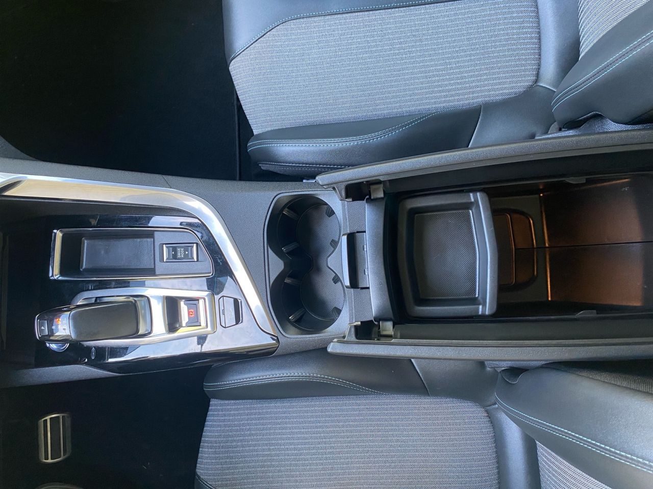 Peugeot 3008 Hybrid ALLURE PACK HYBRID 300 e EAT8 - Foto 2