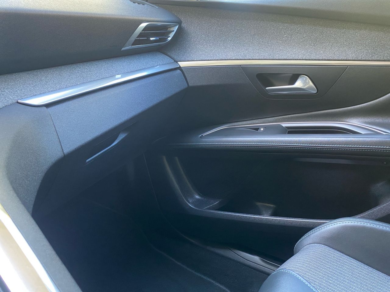 Peugeot 3008 Hybrid ALLURE PACK HYBRID 300 e EAT8 - Foto 2