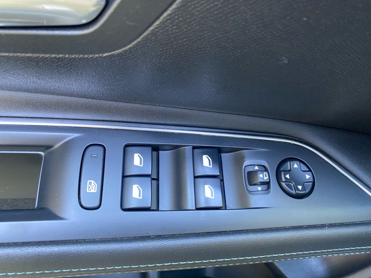 Peugeot 3008 Hybrid ALLURE PACK HYBRID 300 e EAT8 - Foto 2