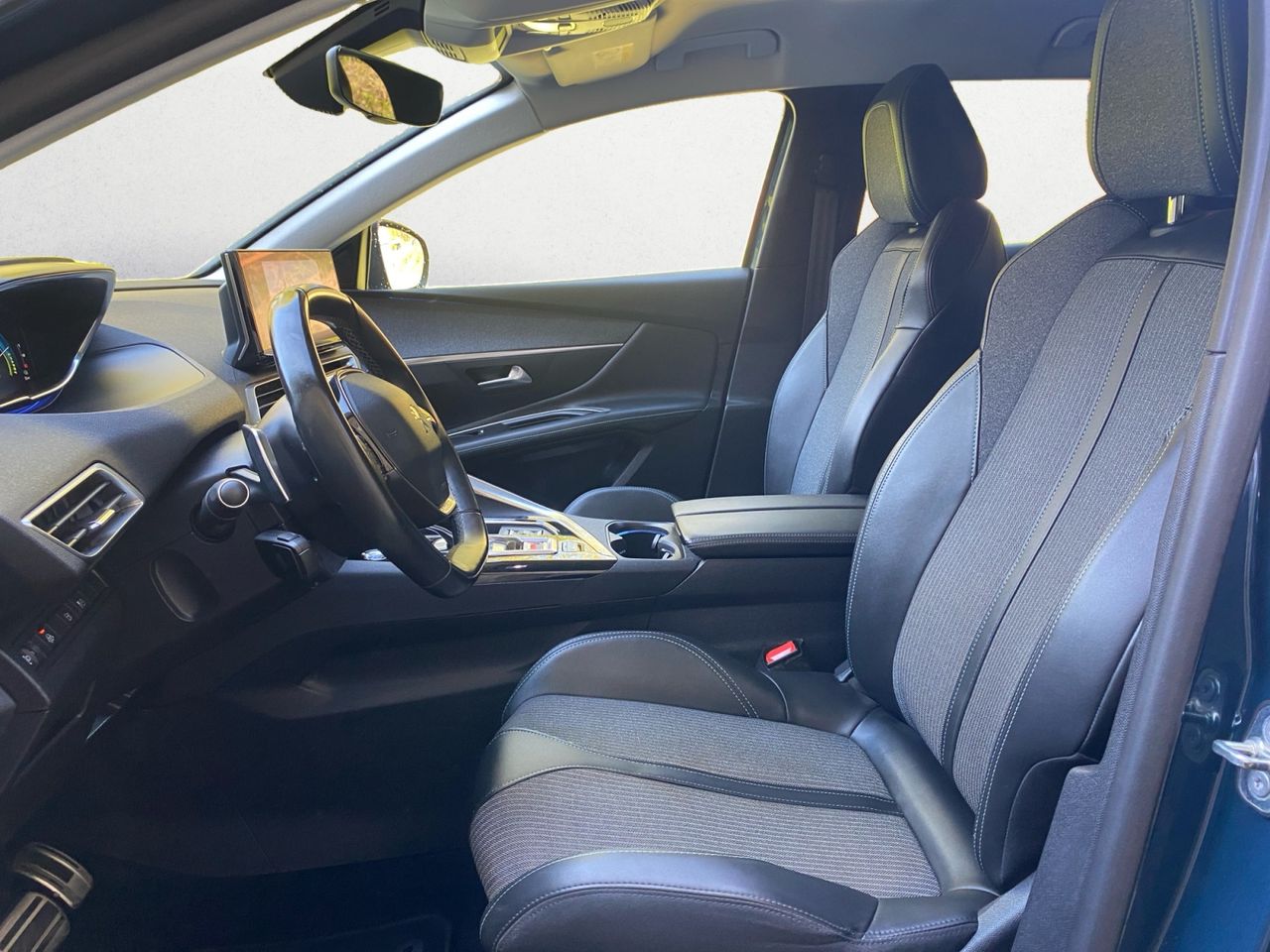 Peugeot 3008 Hybrid ALLURE PACK HYBRID 300 e EAT8 - Foto 2