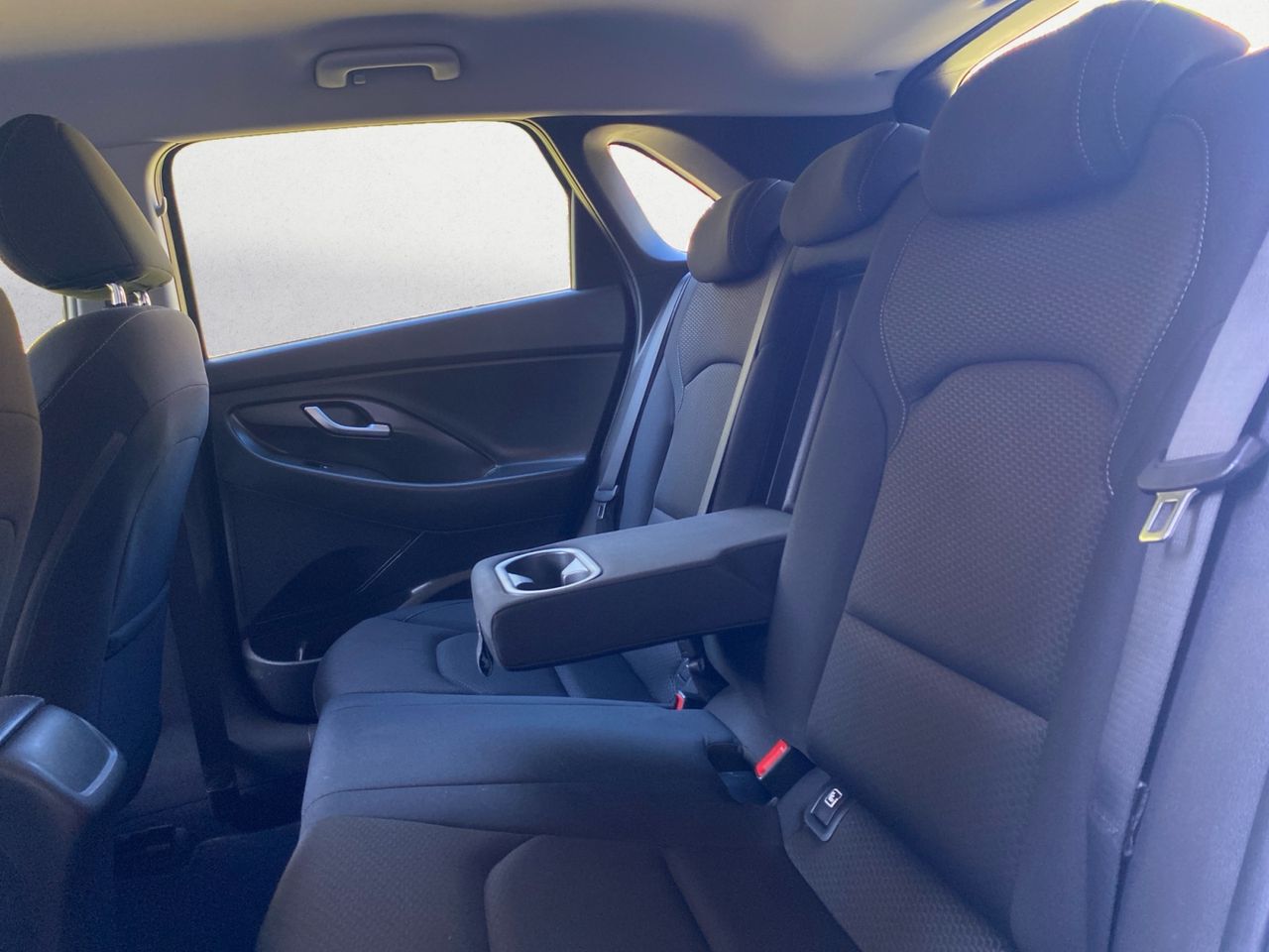 Hyundai i30 1.6 CRDI KLASS 110 CV - Foto 2