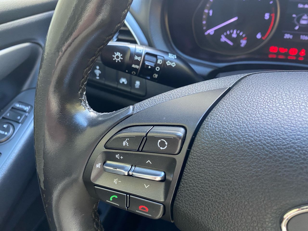 Hyundai i30 1.6 CRDI KLASS 110 CV - Foto 2