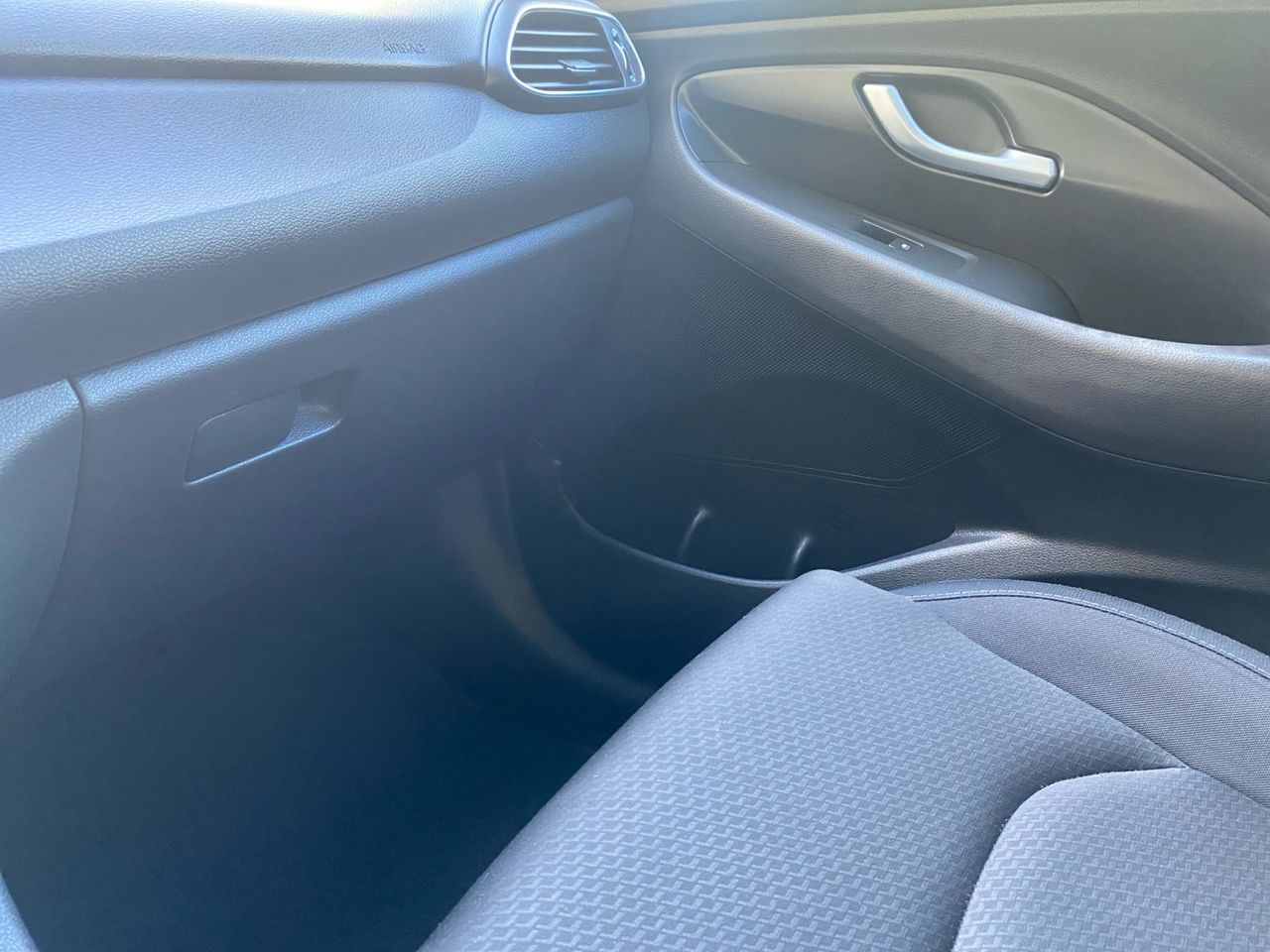 Hyundai i30 1.6 CRDI KLASS 110 CV - Foto 2