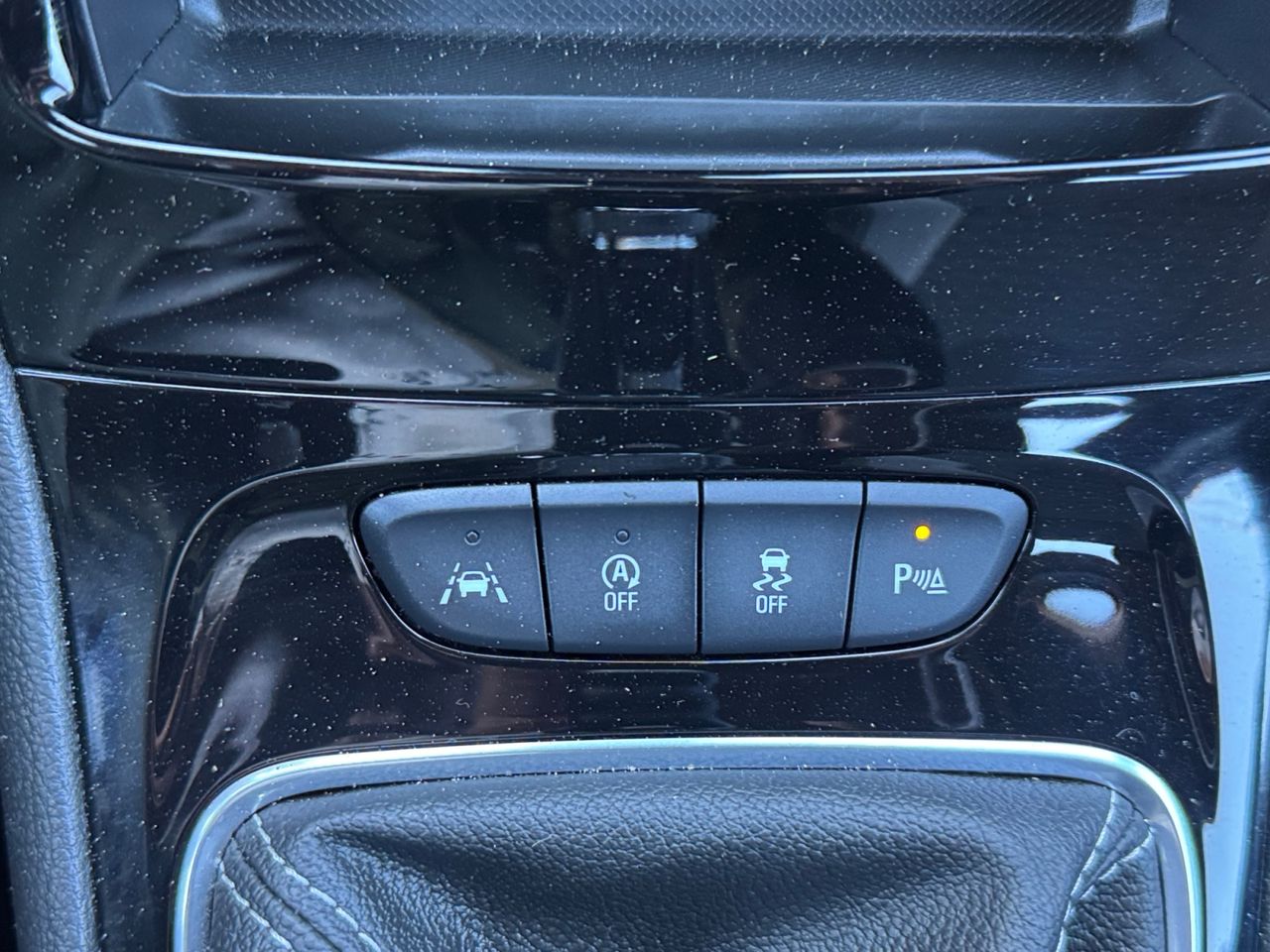 Opel Astra GS LINE 1.2 110 CV - Foto 2