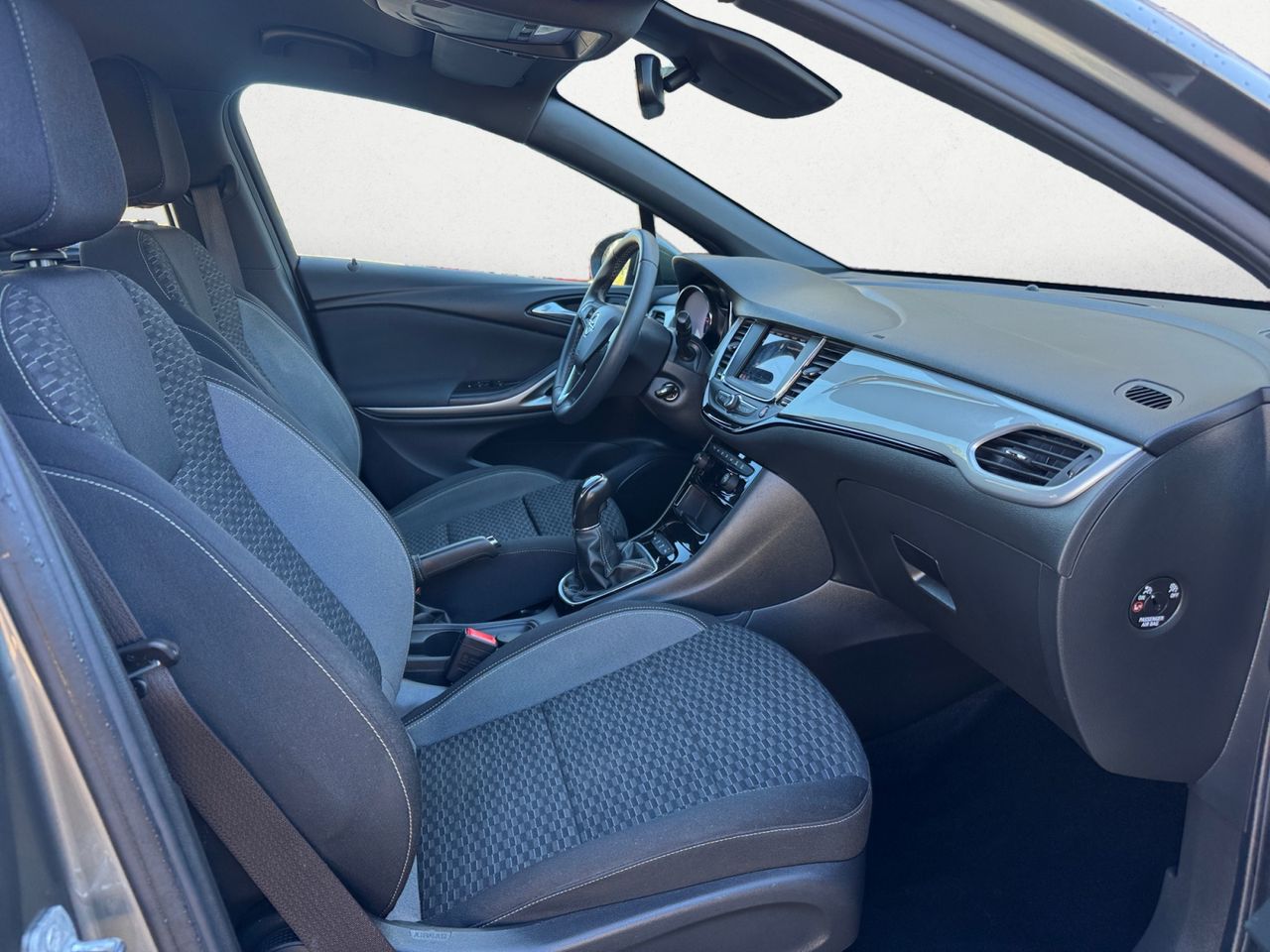 Opel Astra GS LINE 1.2 110 CV - Foto 2