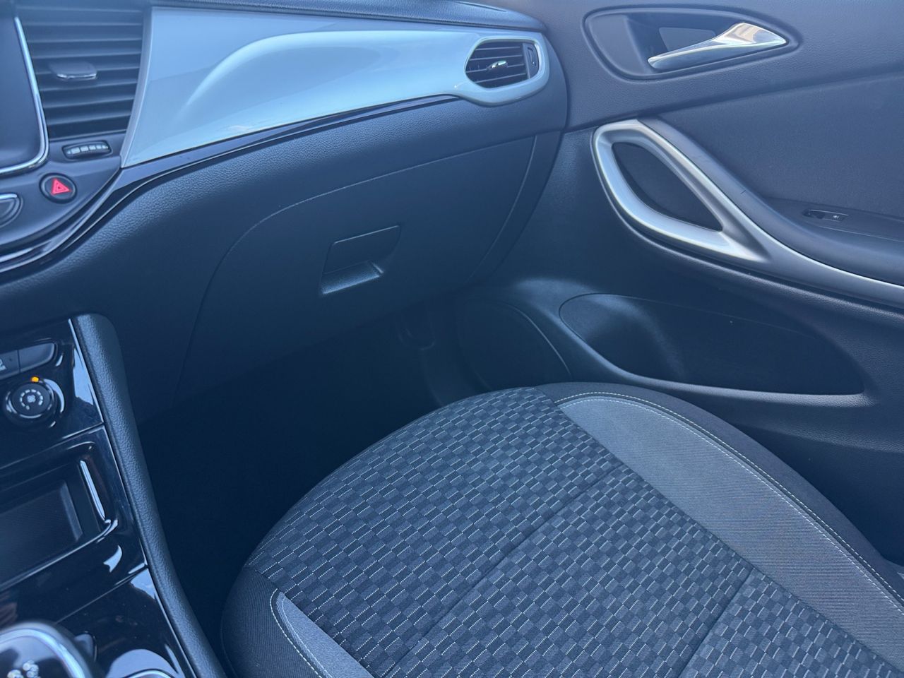 Opel Astra GS LINE 1.2 110 CV - Foto 2