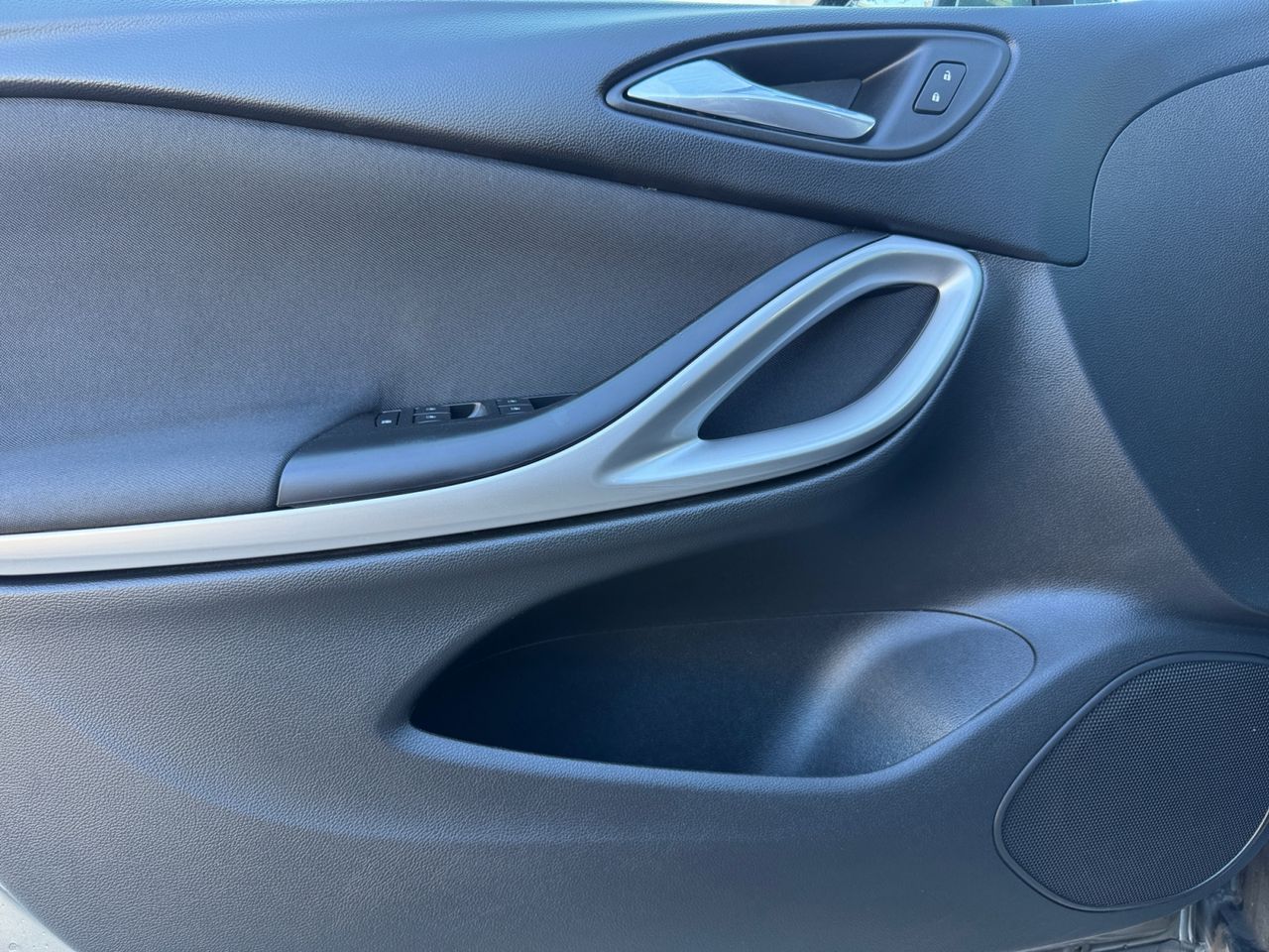 Opel Astra GS LINE 1.2 110 CV - Foto 2