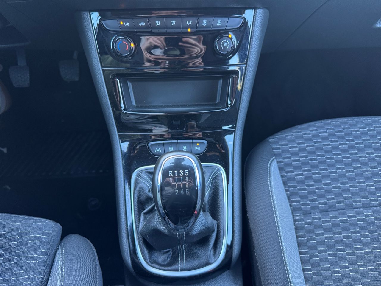 Opel Astra GS LINE 1.2 110 CV - Foto 2