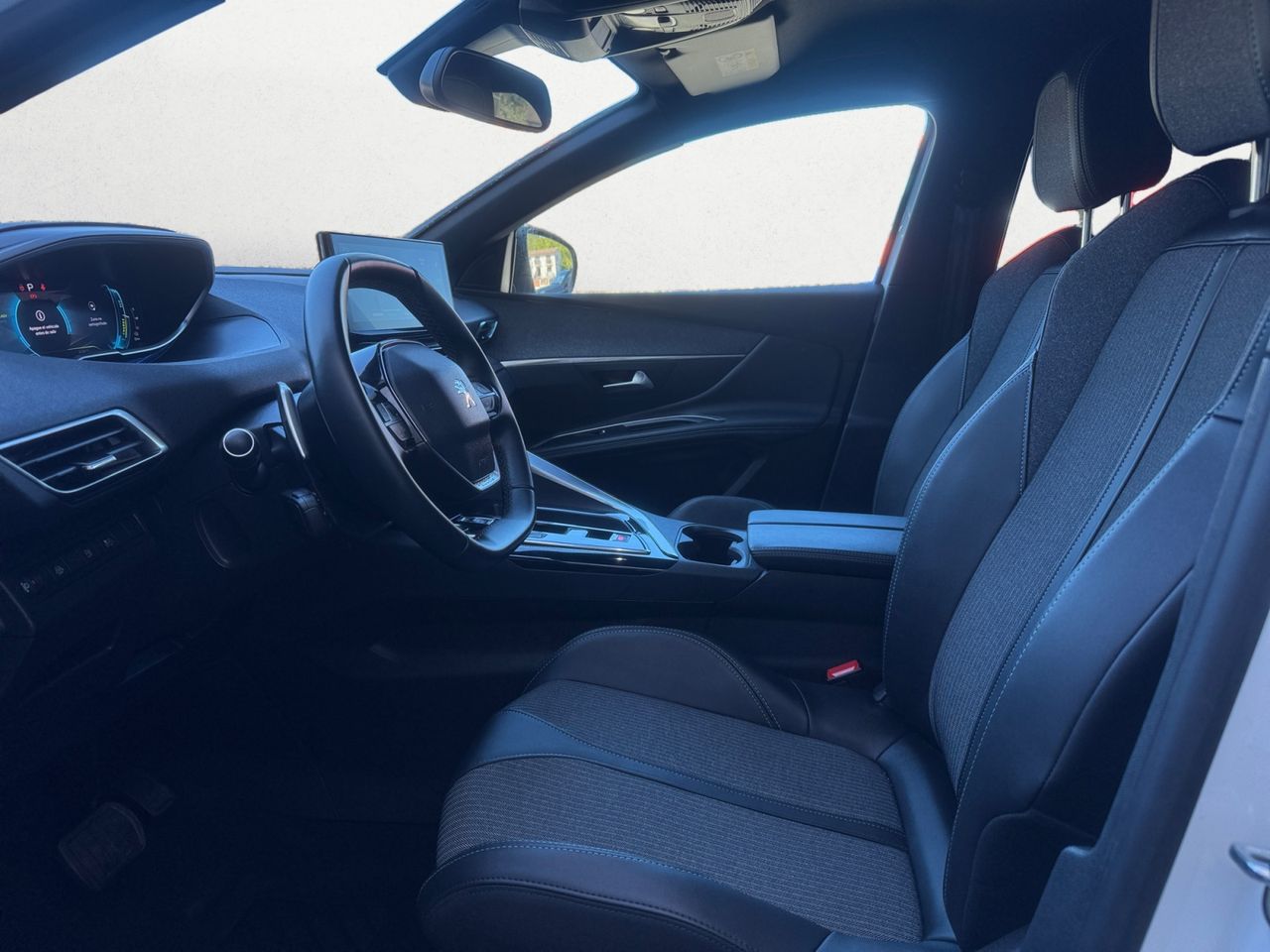 Peugeot 3008 Hybrid ALLURE PACK PLUG IN HYBRID 225 e EAT8 - Foto 2