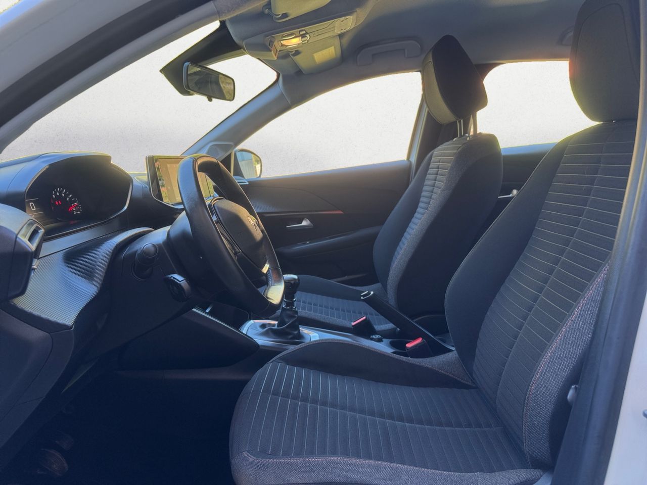 Peugeot 208 ACTIVE BLUE HDI 100 CV - Foto 2