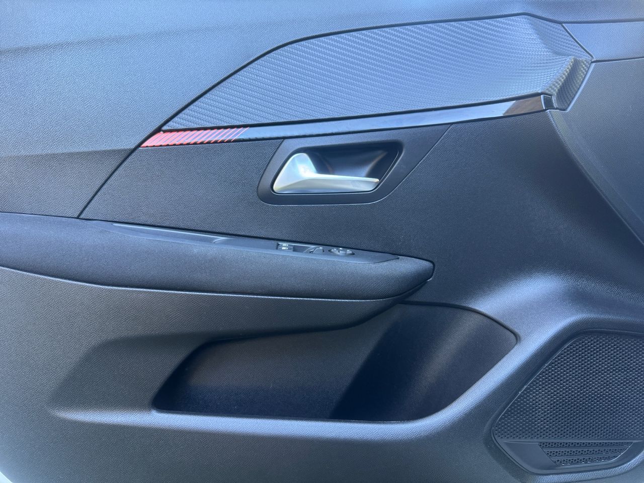 Peugeot 208 ACTIVE BLUE HDI 100 CV - Foto 2