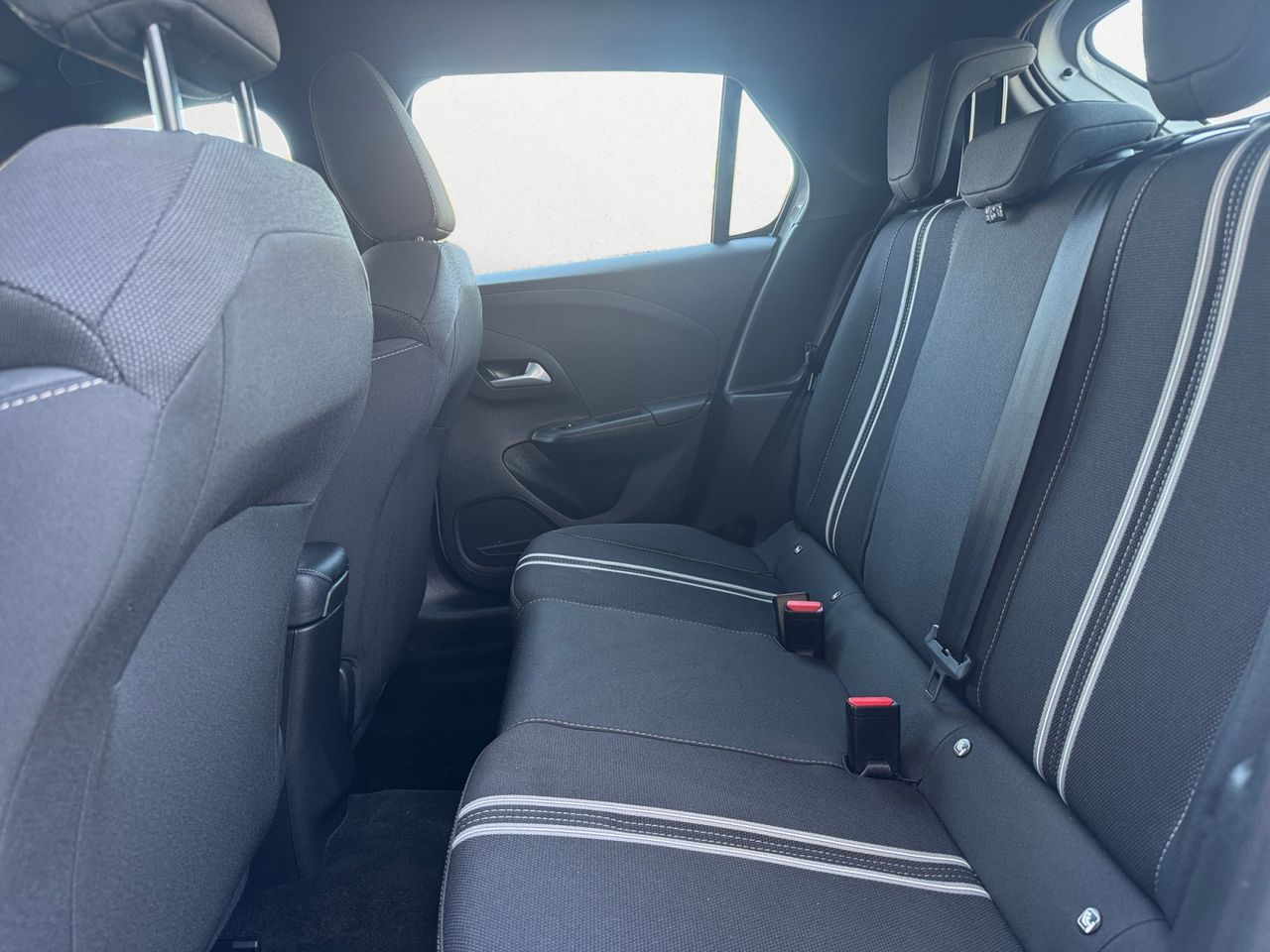 Opel Corsa GS 1.2T XHL MT6 S7S 100 CV - Foto 2