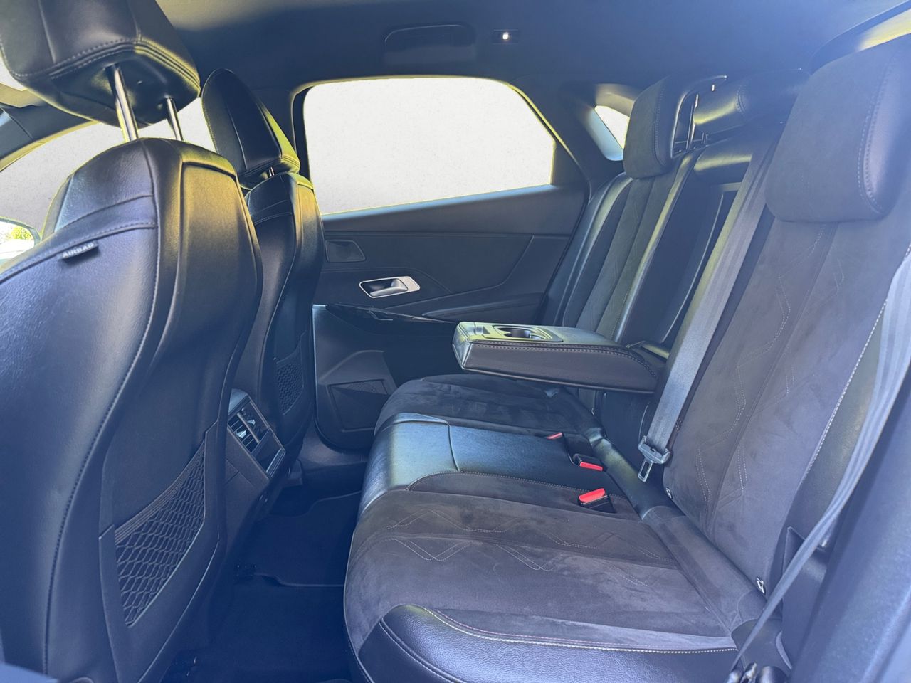 DS DS 7 Crossback BLUE HDI 180 AUT PERFORMANCE - Foto 2