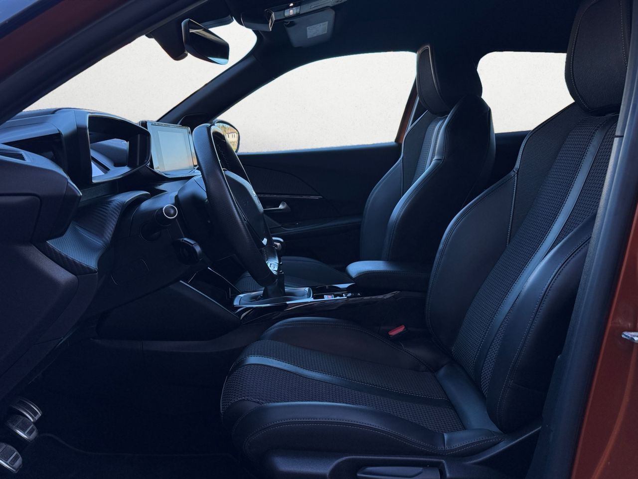 Peugeot 2008 GT PURE TECH 130 CV 6VEL MAN - Foto 2