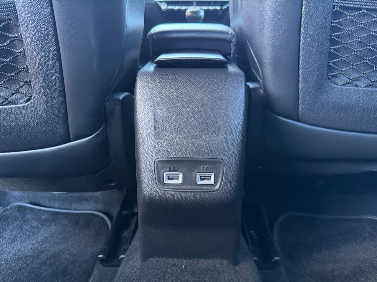 Peugeot 2008 GT PURE TECH 130 CV 6VEL MAN - Foto 2