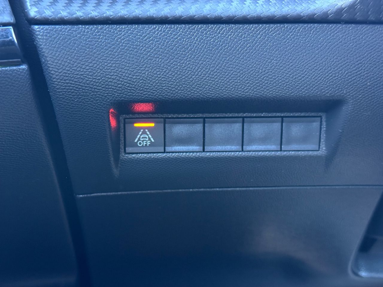 Peugeot 2008 GT PURE TECH 130 CV 6VEL MAN - Foto 2