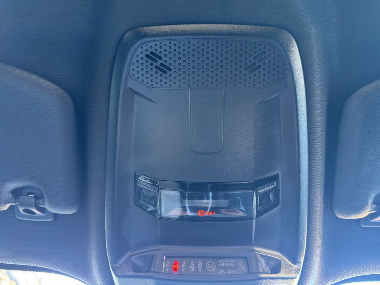 Peugeot 2008 GT PURE TECH 130 CV 6VEL MAN - Foto 2