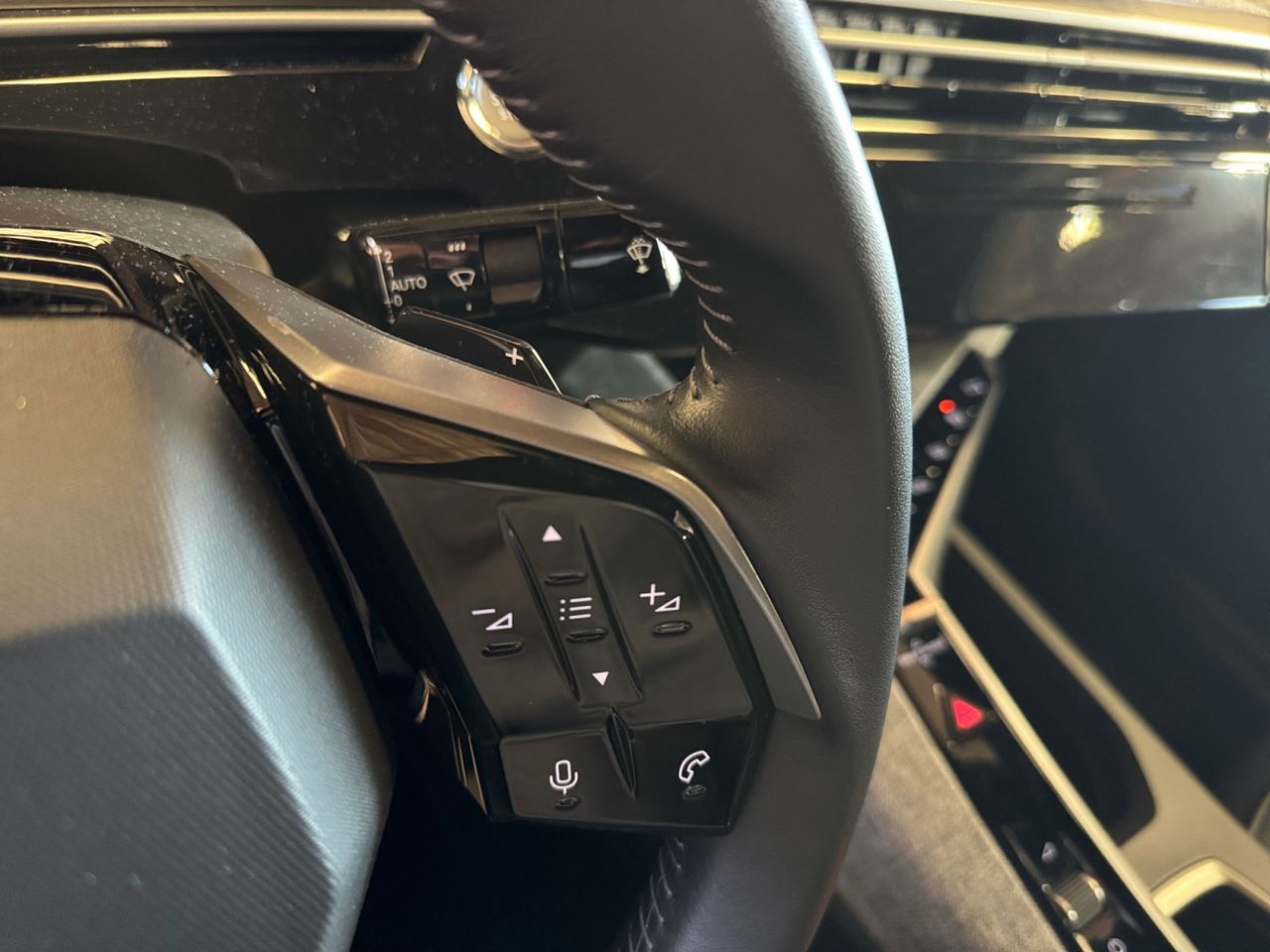 Peugeot 3008 Hybrid ALLURE HYBRID 136 e DCS6 - Foto 2