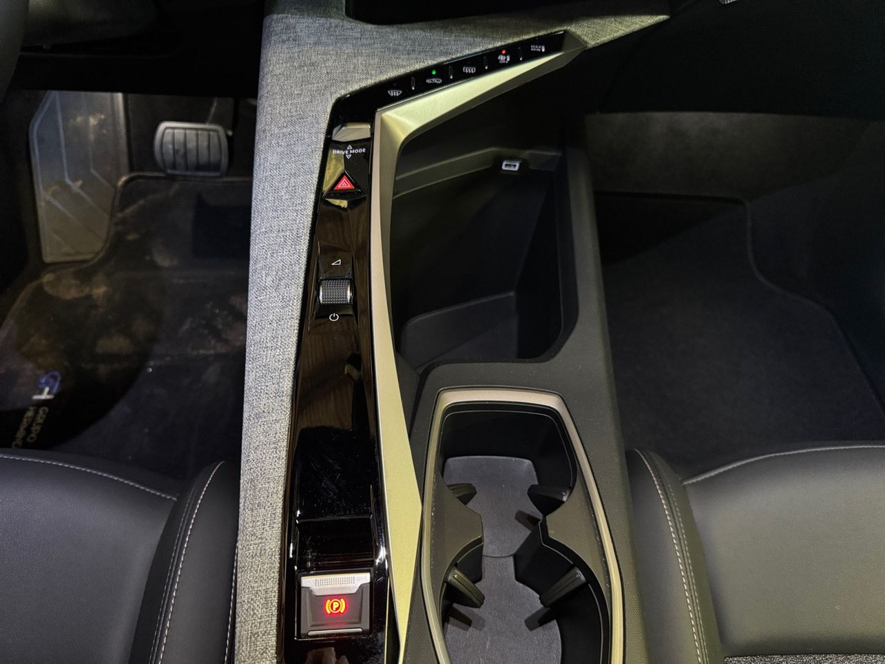 Peugeot 3008 Hybrid ALLURE HYBRID 136 e DCS6 - Foto 2