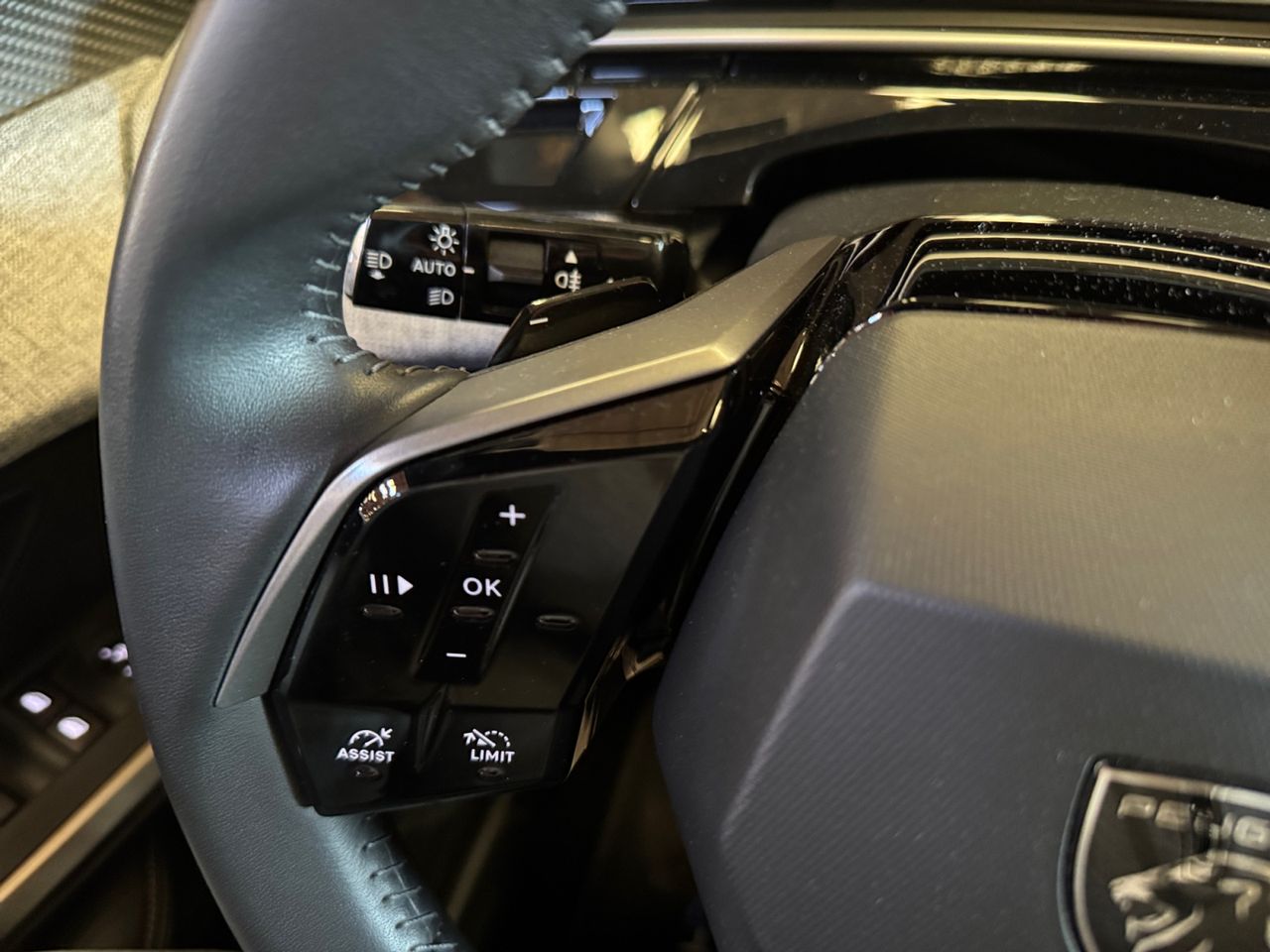 Peugeot 3008 Hybrid ALLURE HYBRID 136 e DCS6 - Foto 2