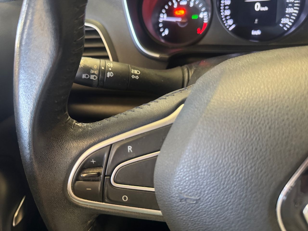 Renault Megane ZEN ENERGY DCI 110 CV - Foto 2