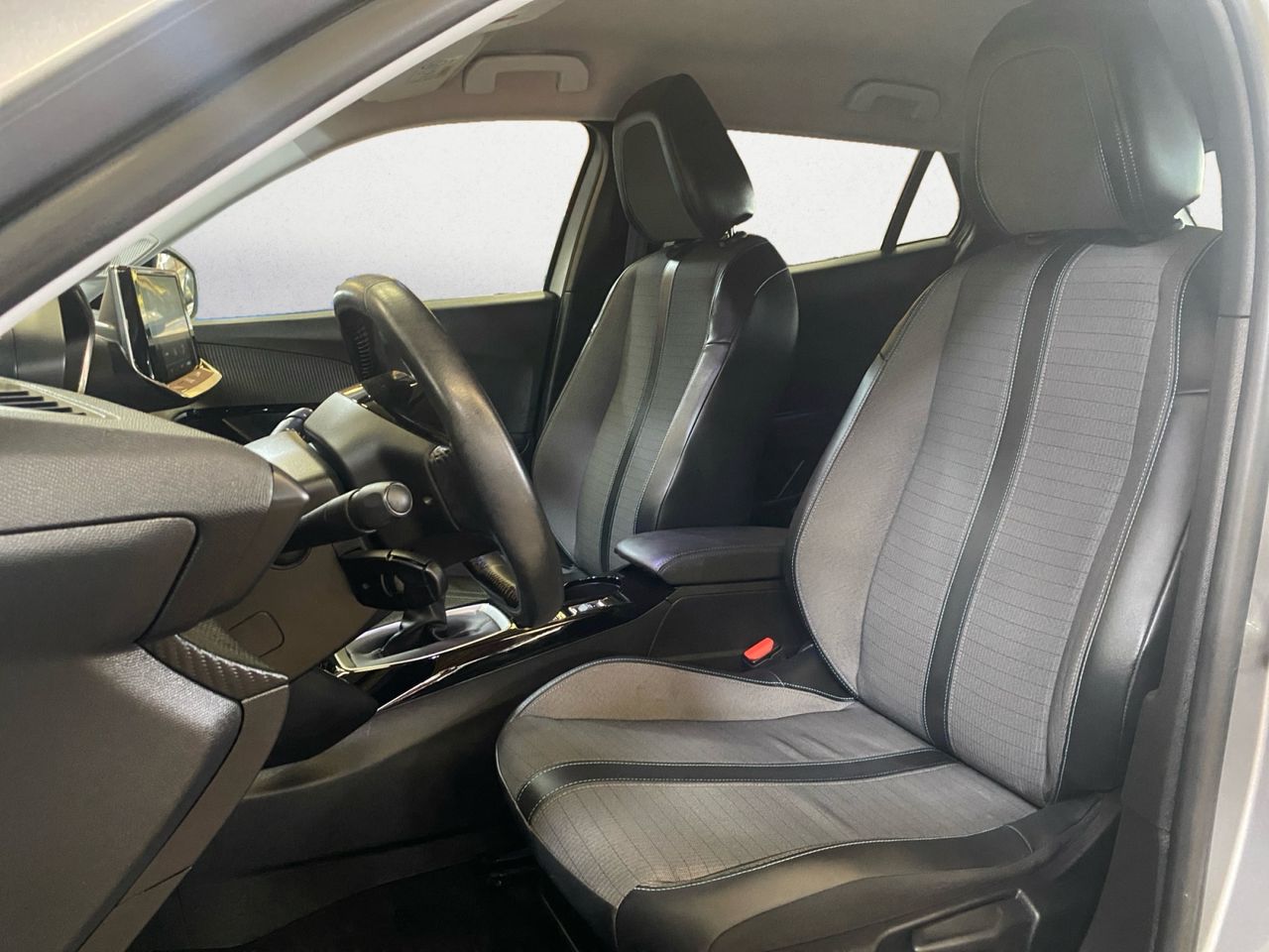 Peugeot 2008 ALLURE PACK PURE TECH 100 CV - Foto 2