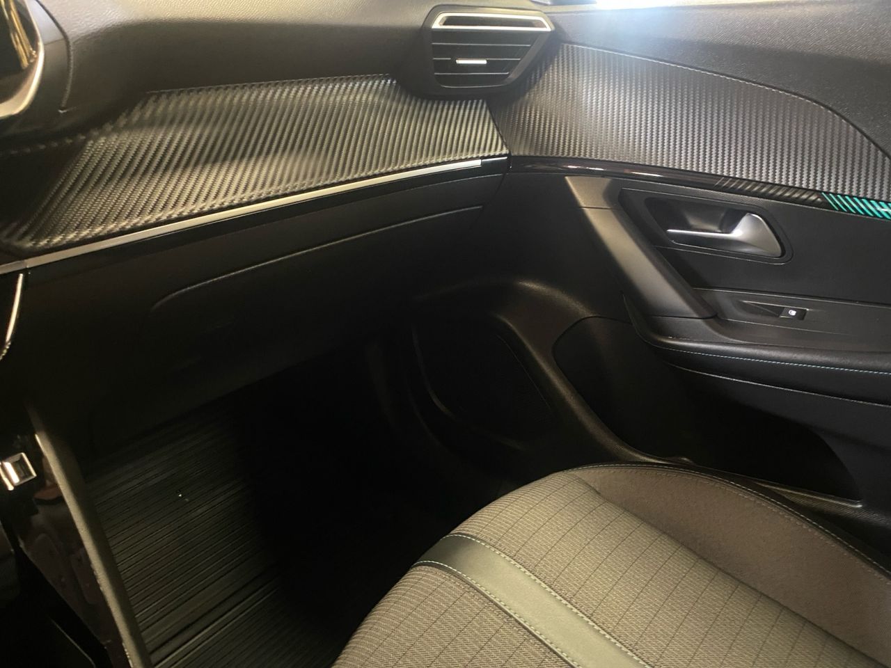 Peugeot 2008 ALLURE PACK PURE TECH 100 CV - Foto 2