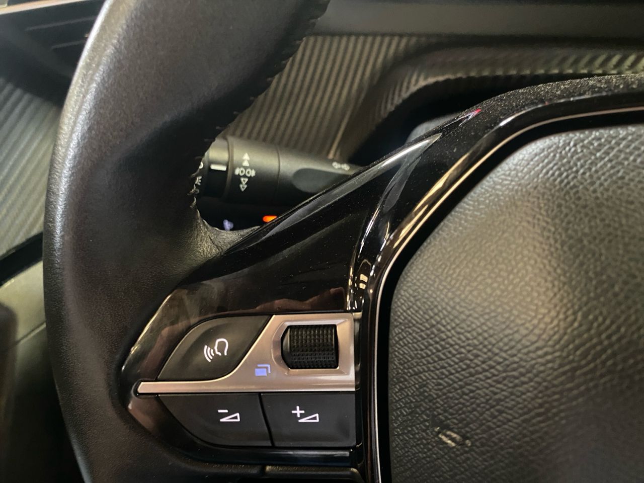 Peugeot 2008 ALLURE PACK PURE TECH 100 CV - Foto 2